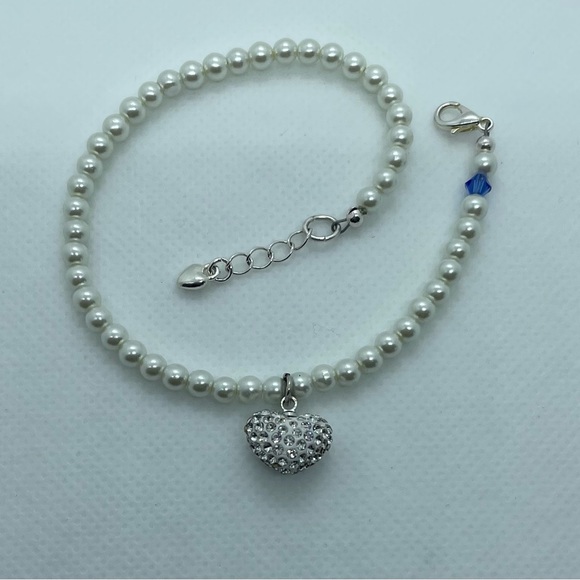 Something Blue white 4mm Swarovski  Pearl and Rhinestone Heart Charm Anklet. - Picture 2 of 8